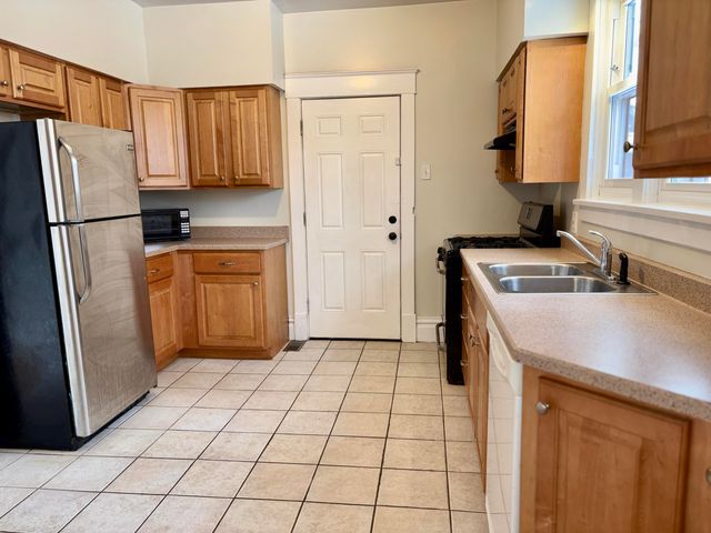 1641 Sanford Street, Muskegon, MI 49441