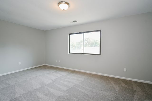 140 Thompson Street APT 16E, East Haven, CT 06513