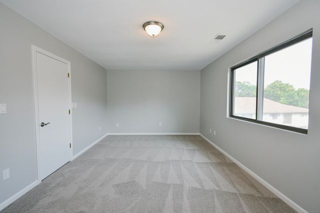140 Thompson Street APT 16E, East Haven, CT 06513