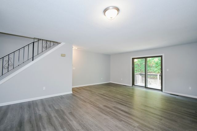 140 Thompson Street APT 16E, East Haven, CT 06513