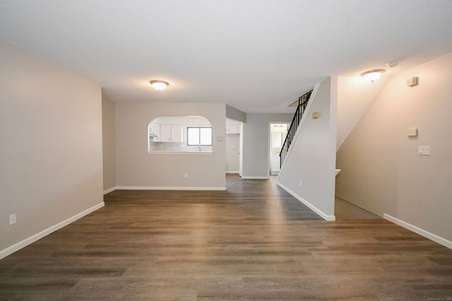 140 Thompson Street APT 16E, East Haven, CT 06513