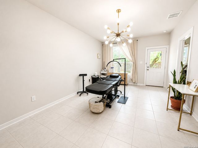 8022 NEEDLE CRK, San Antonio, TX 78249