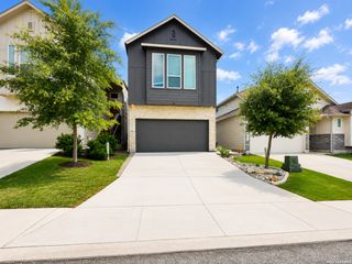 8022 NEEDLE CRK, San Antonio, TX 78249