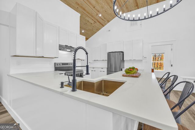 173 Laura Drive, Martin, GA 30557