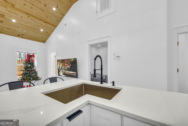 173 Laura Drive, Martin, GA 30557