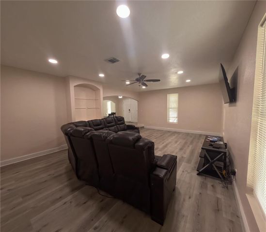 8507 N BROOKS STREET, Tampa, FL 33604