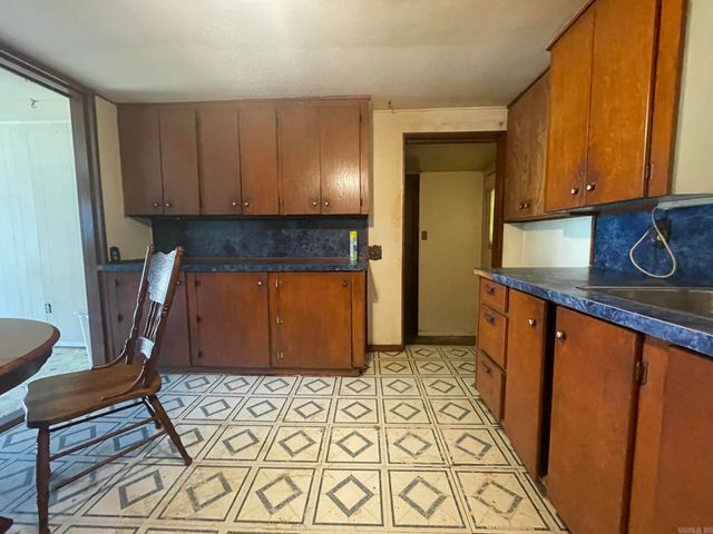 1001 Marion Avenue, Mena, AR 71953