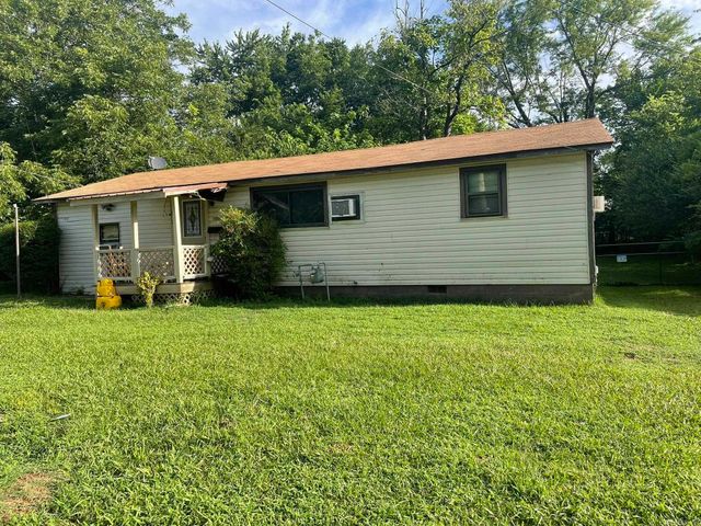 1001 Marion Avenue, Mena, AR 71953