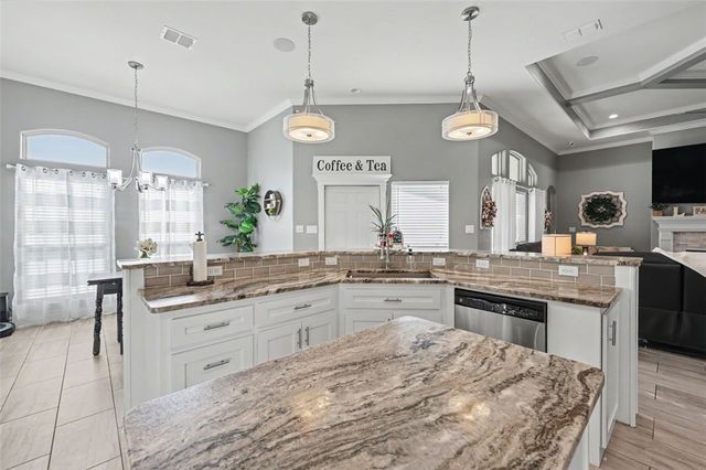 5701 Bella Di Giorno Dr, Corpus Christi, TX 78414