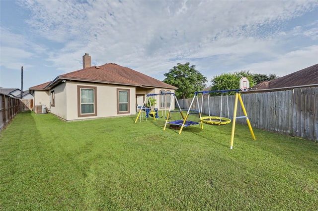 5701 Bella Di Giorno Dr, Corpus Christi, TX 78414