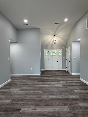 385 Lone Oak Drive, Somerset, KY 42503