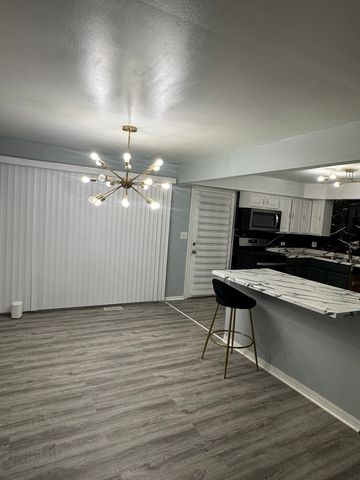 7410 East Avenue, Hanover Park, IL 60133