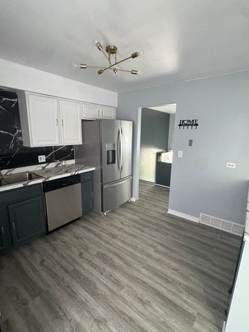 7410 East Avenue, Hanover Park, IL 60133