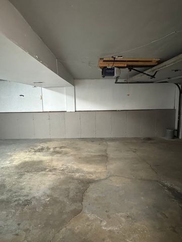 7410 East Avenue, Hanover Park, IL 60133