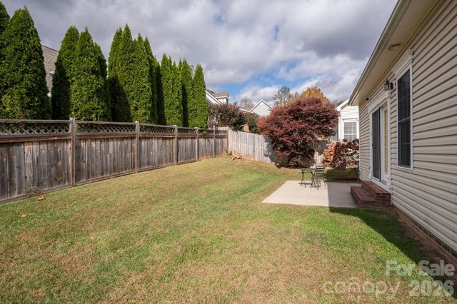 8 Sweet Gum Drive, Asheville, NC 28805