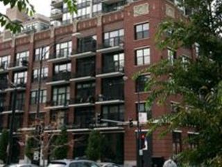 210 S Desplaines Street P-003, Chicago, IL 60661