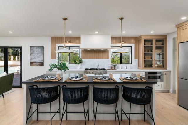 2193 Harbour Heights Rd, San Diego, CA 92109