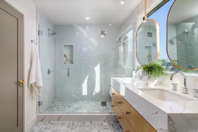 2193 Harbour Heights Rd, San Diego, CA 92109