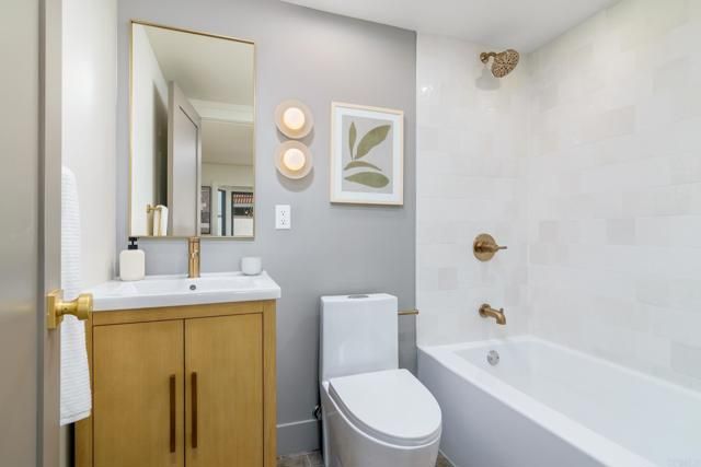 2193 Harbour Heights Rd, San Diego, CA 92109