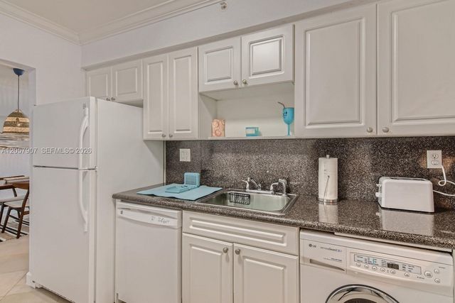 2501 S Ocean Drive 308, Hollywood, FL 33019