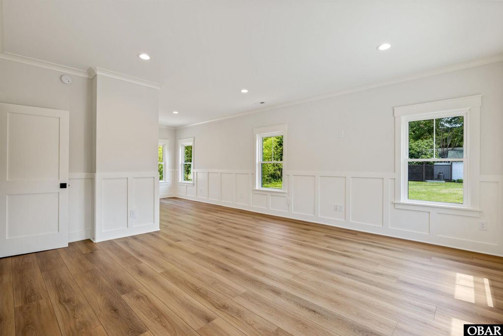 Image 12 of property listing at 517 Ananias Dare Street Unit 4, Manteo, NC 27954