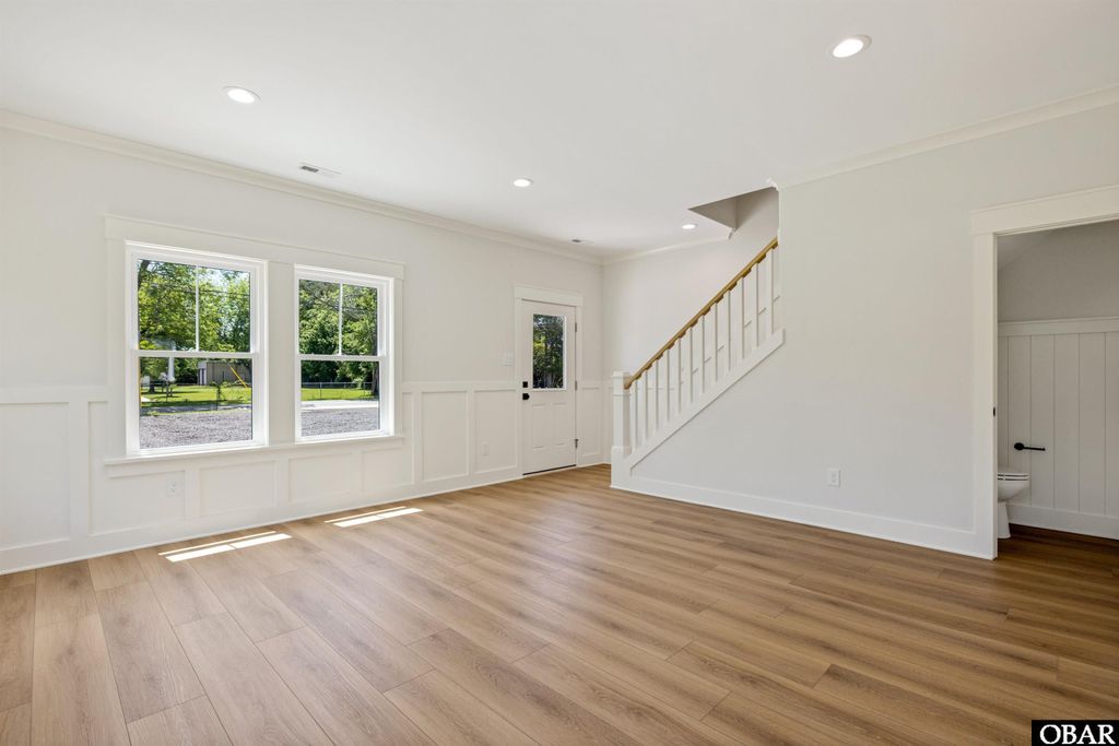 Image 15 of property listing at 517 Ananias Dare Street Unit 4, Manteo, NC 27954