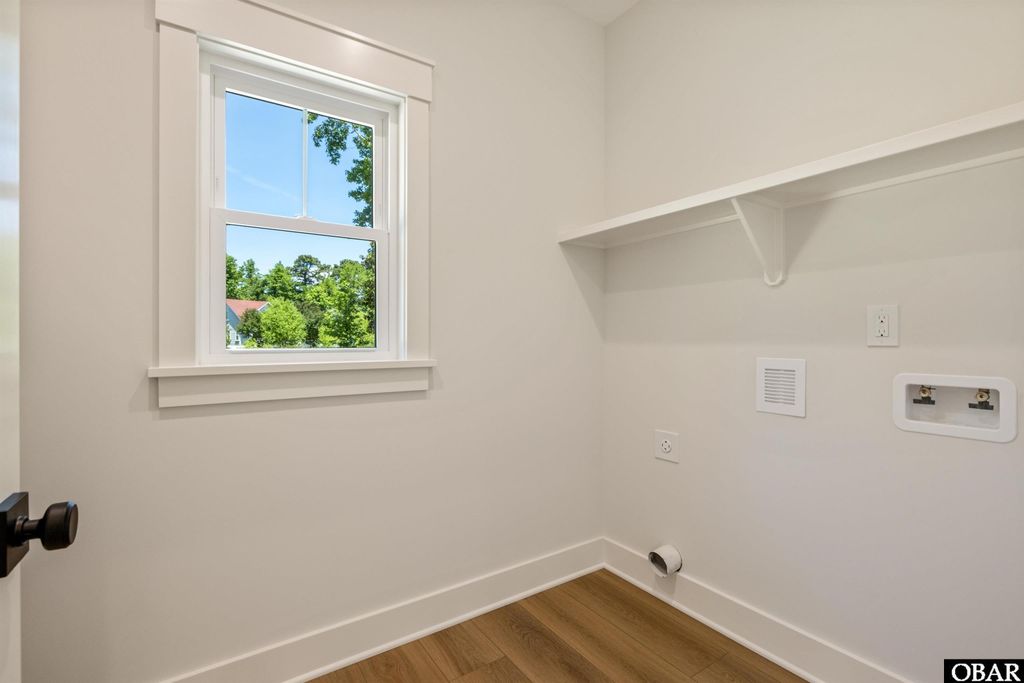 Image 26 of property listing at 517 Ananias Dare Street Unit 4, Manteo, NC 27954