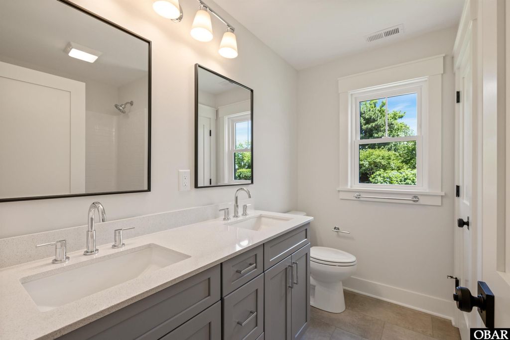 Image 30 of property listing at 517 Ananias Dare Street Unit 4, Manteo, NC 27954