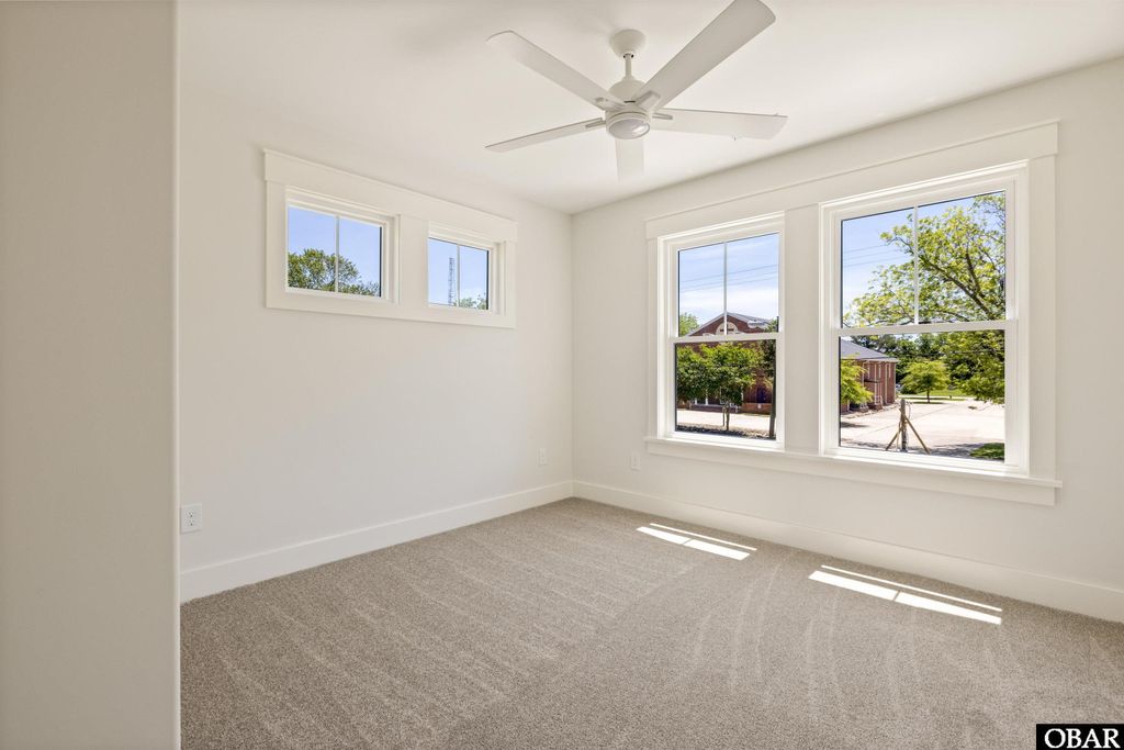 Image 32 of property listing at 517 Ananias Dare Street Unit 4, Manteo, NC 27954