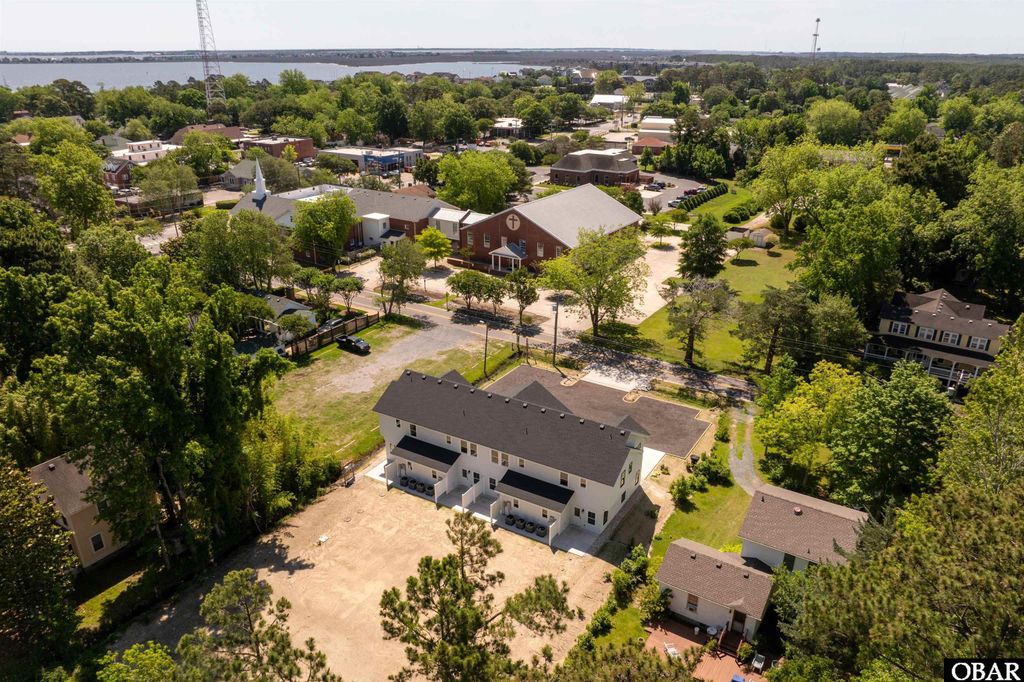 Image 7 of property listing at 517 Ananias Dare Street Unit 4, Manteo, NC 27954