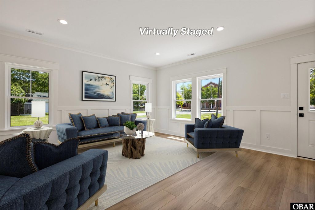 Image 10 of property listing at 517 Ananias Dare Street Unit 4, Manteo, NC 27954