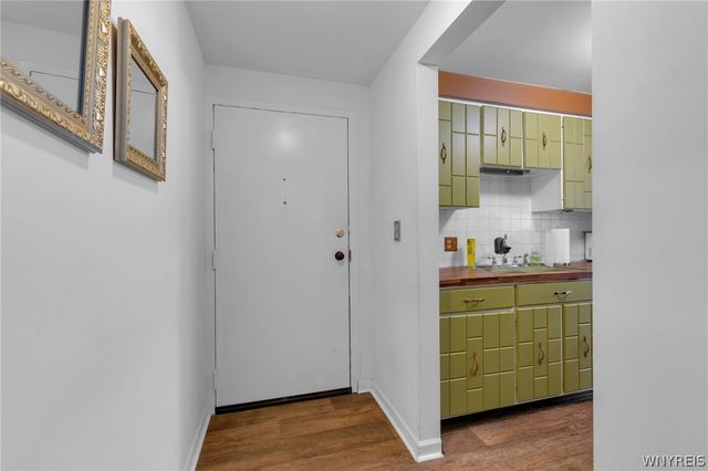 1370 Maple Road 5, Amherst, NY 14221