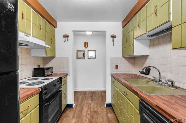 1370 Maple Road 5, Amherst, NY 14221