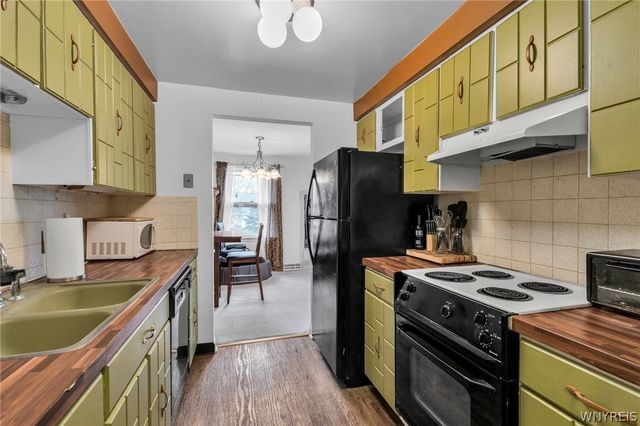 1370 Maple Road 5, Amherst, NY 14221