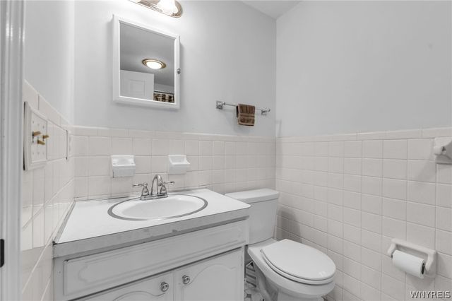 1370 Maple Road 5, Amherst, NY 14221