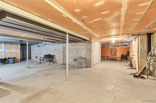 1370 Maple Road 5, Amherst, NY 14221