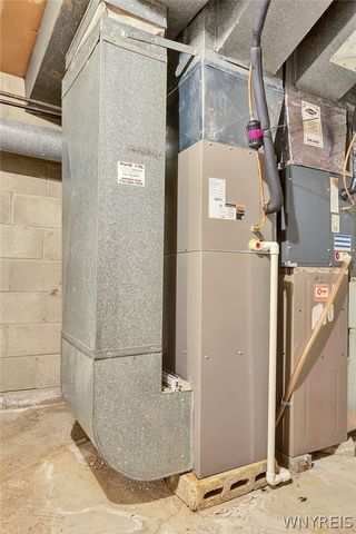 1370 Maple Road 5, Amherst, NY 14221