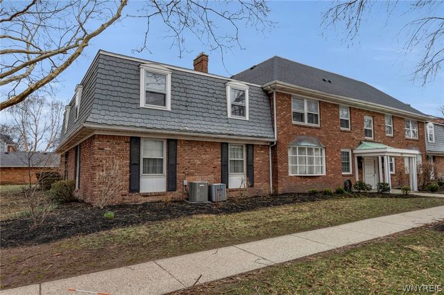 1370 Maple Road 5, Amherst, NY 14221