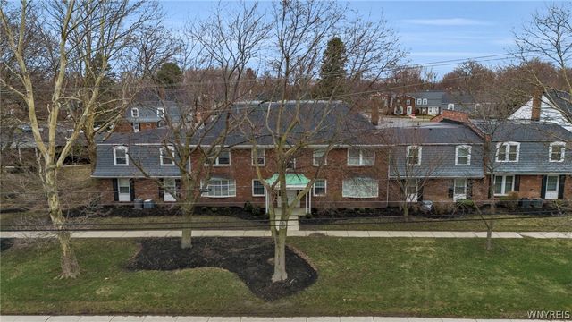 1370 Maple Road 5, Amherst, NY 14221