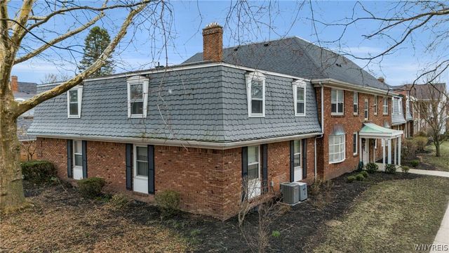 1370 Maple Road 5, Amherst, NY 14221