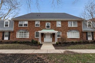 1370 Maple Road 5, Amherst, NY 14221