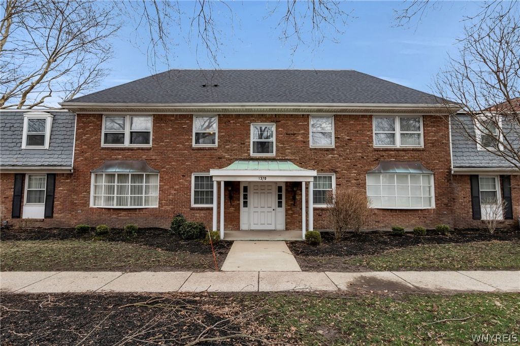 1370 Maple Road 5, Amherst, NY 14221