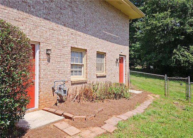 4828 Scotland Drive, Stone Mountain, GA 30088