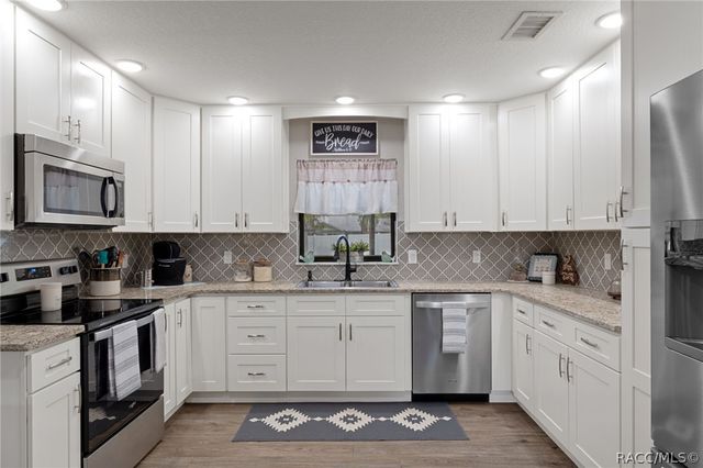 3218 S Rose Avenue, Inverness, FL 34450