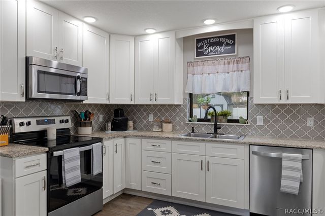 3218 S Rose Avenue, Inverness, FL 34450