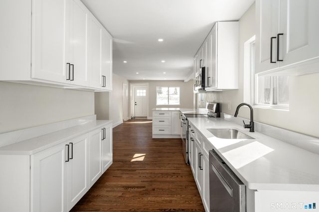 6 Juniper Ridge Drive, Danbury, CT 06811