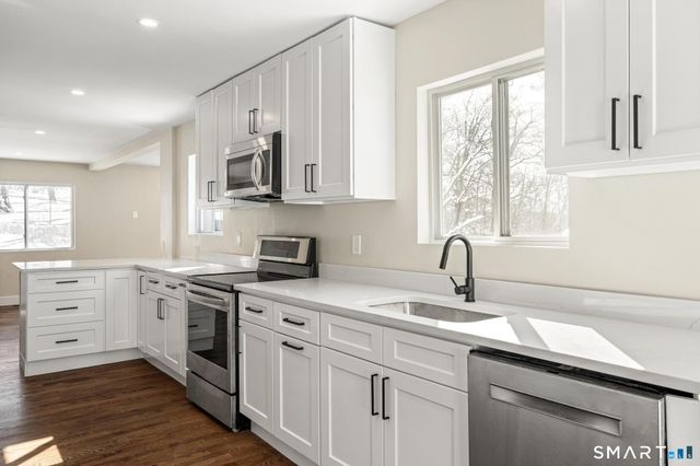 6 Juniper Ridge Drive, Danbury, CT 06811