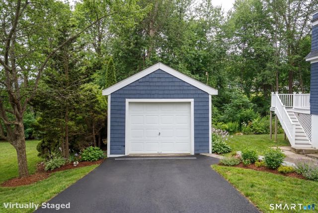 6 Juniper Ridge Drive, Danbury, CT 06811