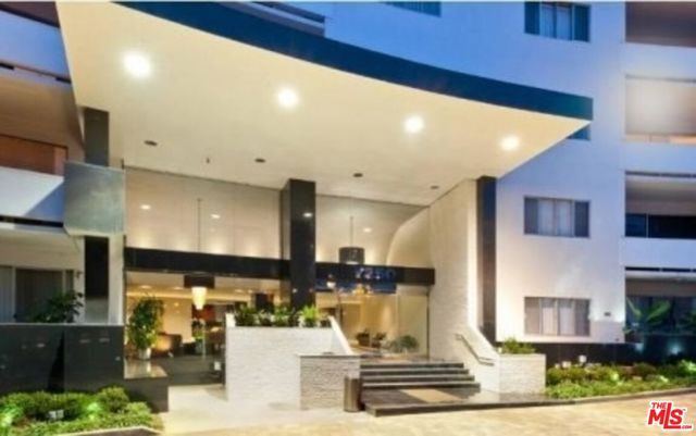 7250 Franklin Avenue 901, Los Angeles, CA 90046