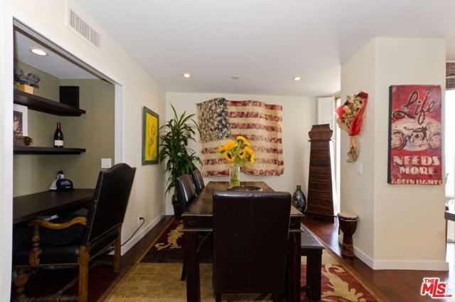 7250 Franklin Avenue 901, Los Angeles, CA 90046